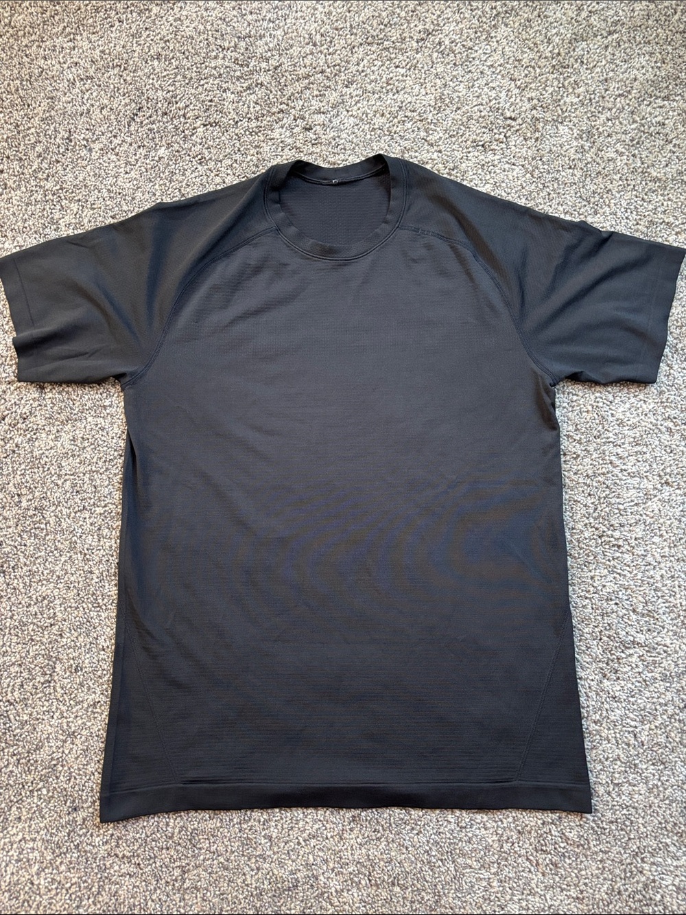 Lululemon Men’s Metal Vent Tech T-Shirt size medium